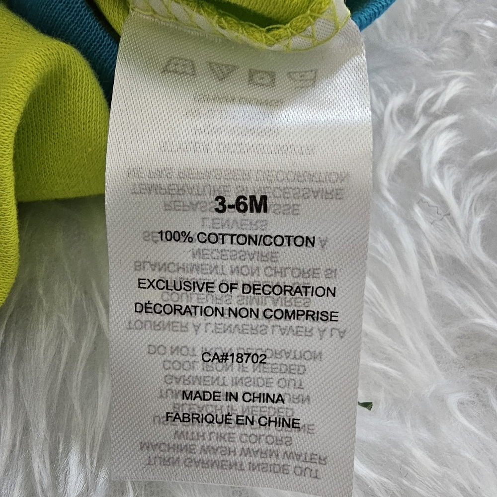 BNWT Onesis - Picture 3 of 3